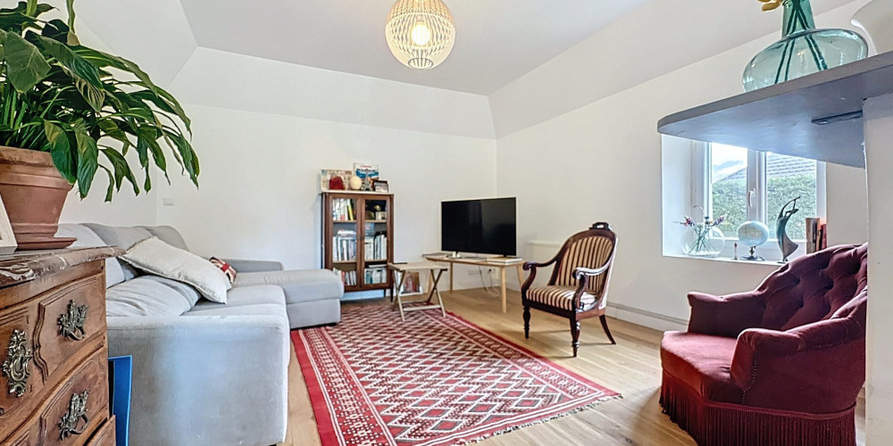 maison à SAUVAGNON (64230)