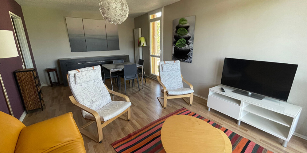 appartement à PAU (64000)