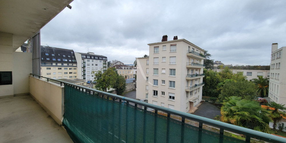 appartement à PAU (64000)