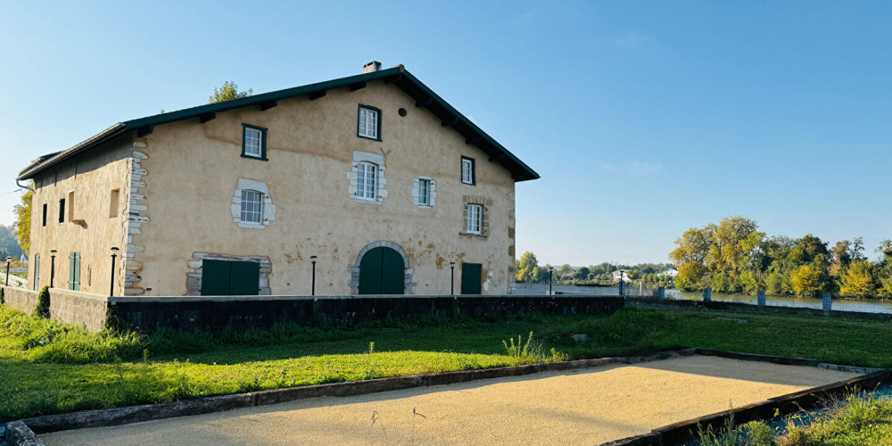maison à URCUIT (64990)