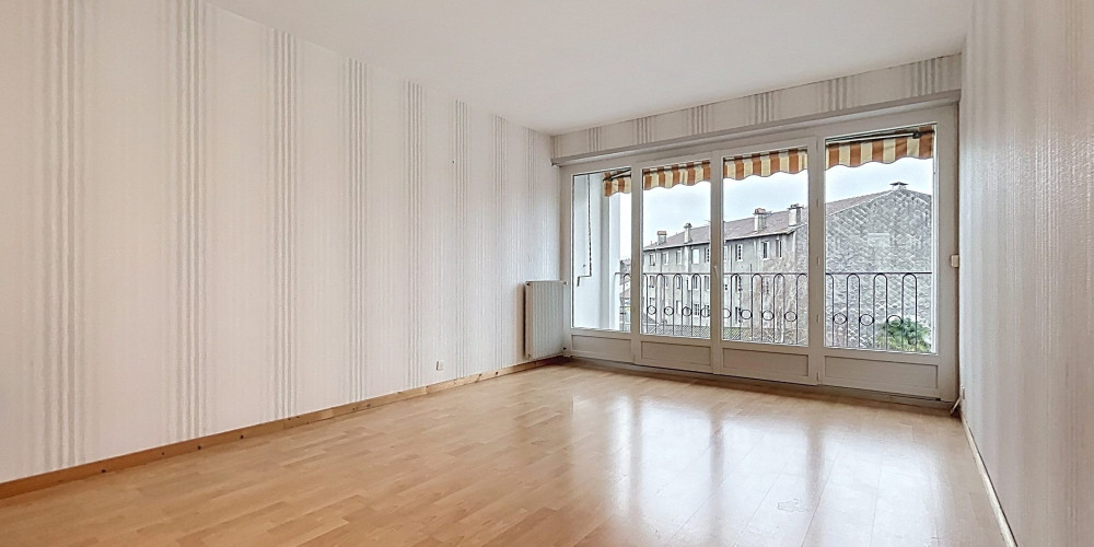 appartement à PAU (64000)
