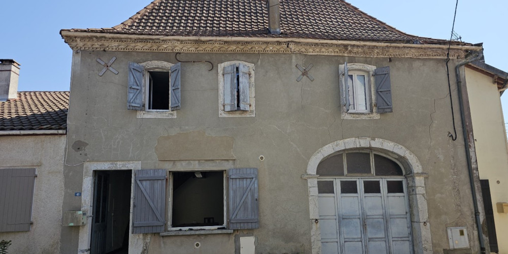 maison à PUYOO (64270)