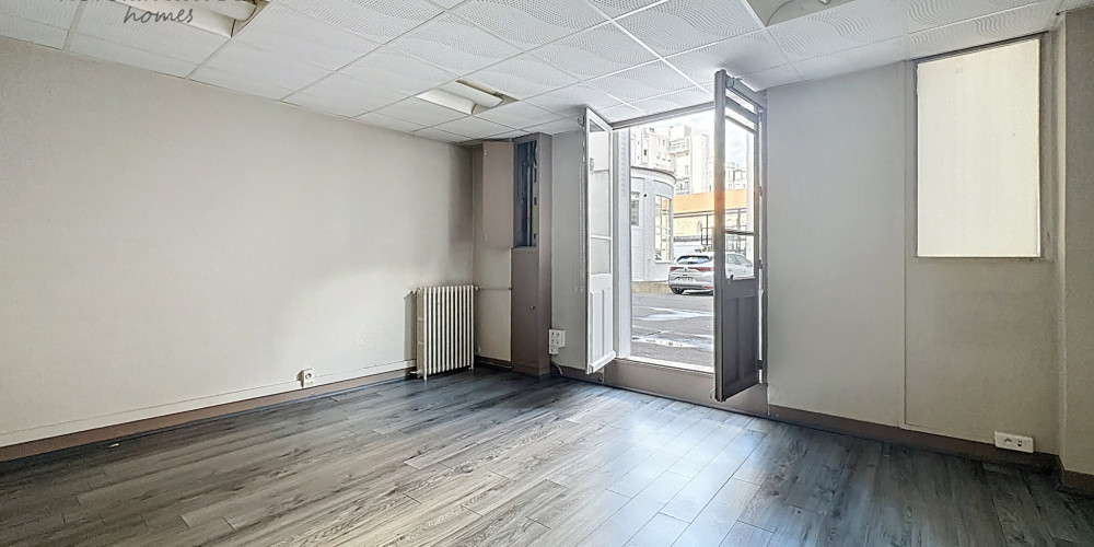 local commercial à PAU (64000)