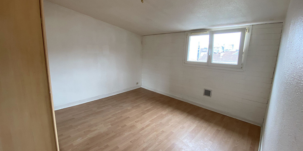 appartement à PAU (64000)
