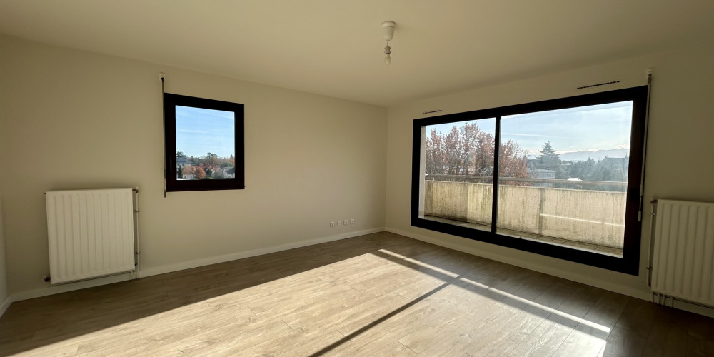 appartement à PAU (64000)