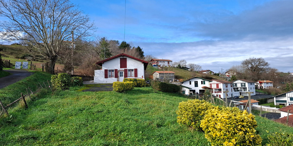 maison à ST PEE SUR NIVELLE (64310)