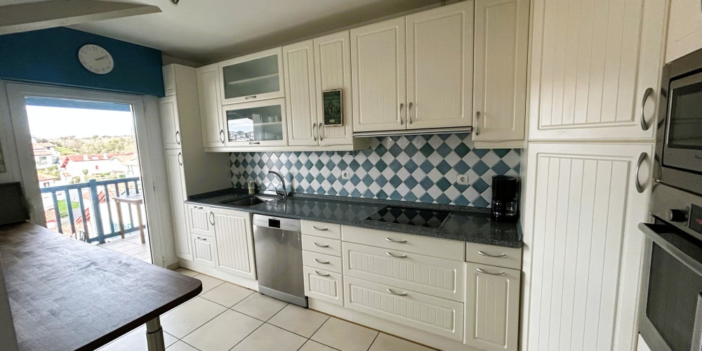 appartement à URRUGNE (64122)