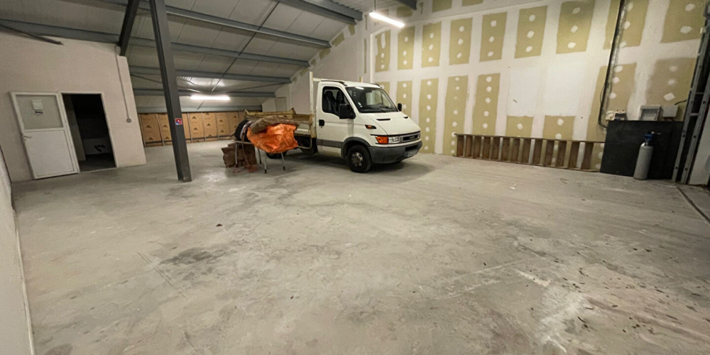 local commercial à BRISCOUS (64240)