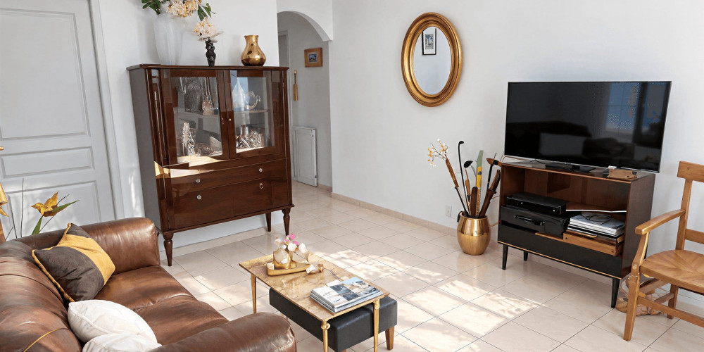 appartement à NAY (64800)