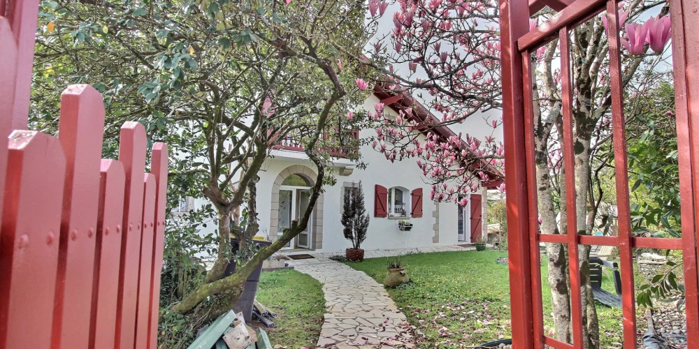 maison à USTARITZ (64480)