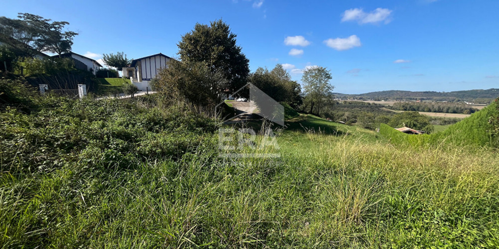 terrain à GUICHE (64520)
