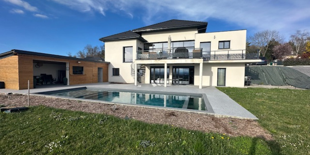maison à PAU (64000)
