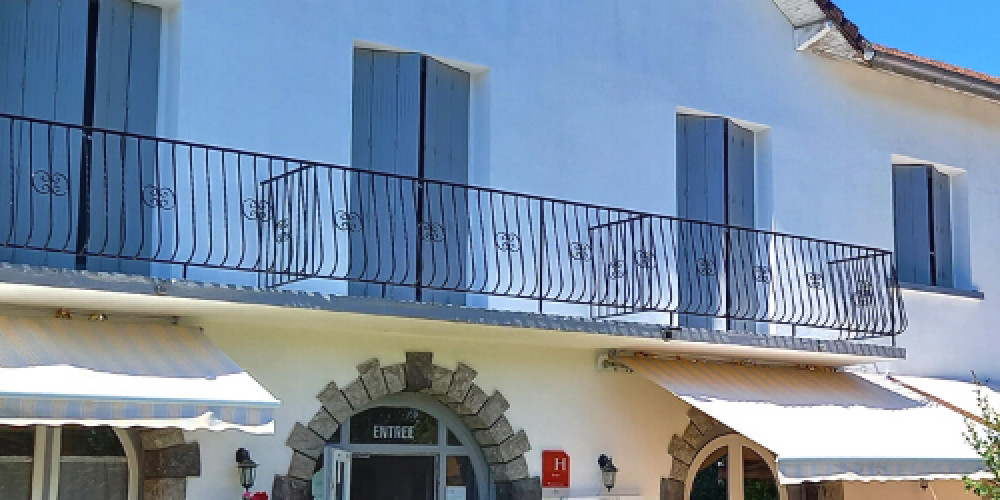 fond de commerce à LAMARQUE PONTACQ (65380)