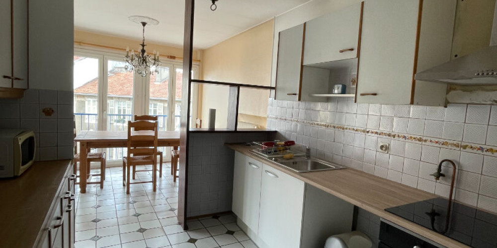 appartement à PAU (64000)