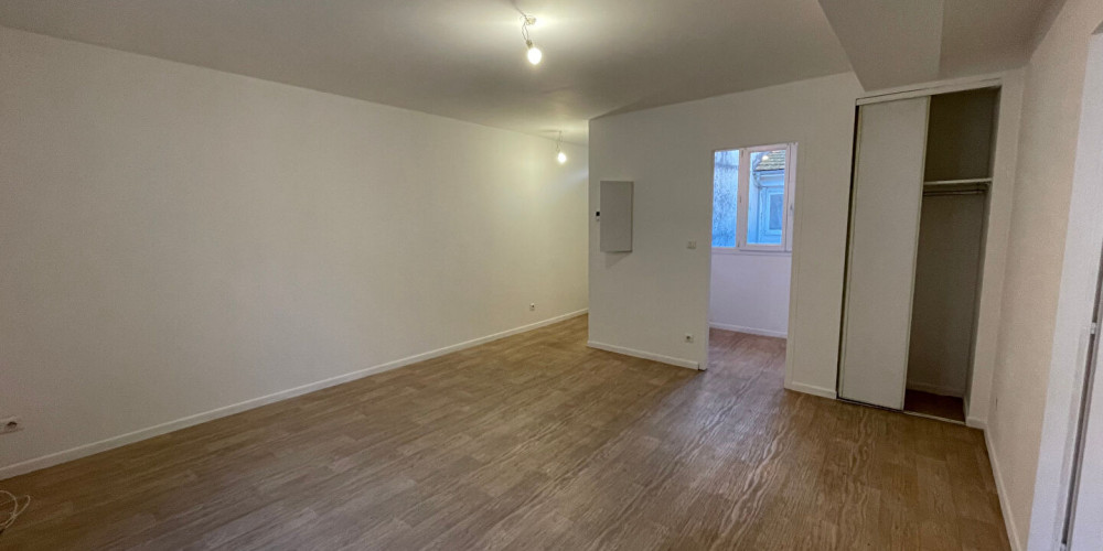 appartement à PAU (64000)