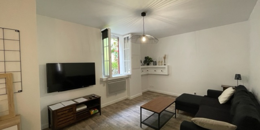 appartement à UHART CIZE (64220)