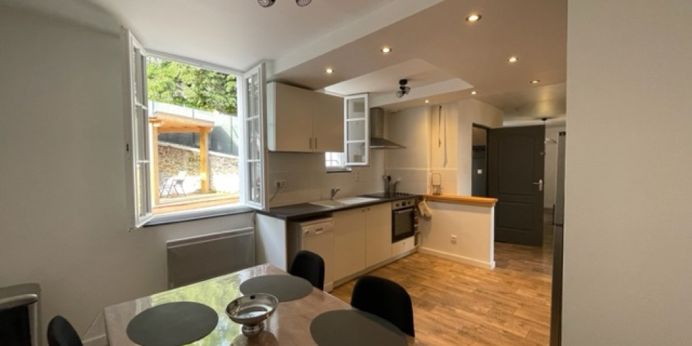 appartement à UHART CIZE (64220)