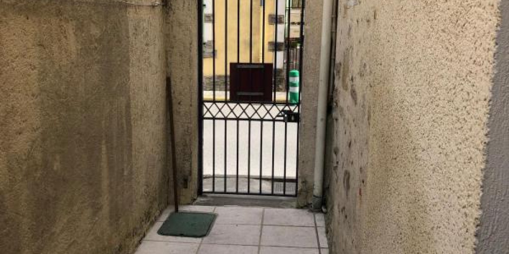 appartement à NAY (64800)