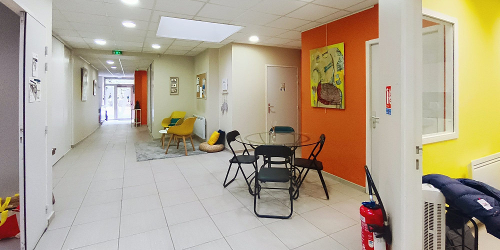 local commercial à PAU (64000)