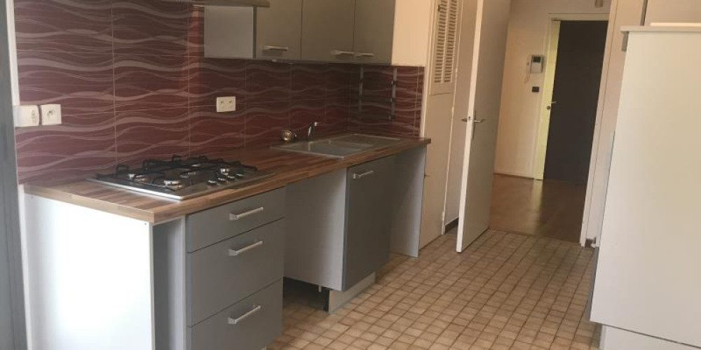 appartement à PAU (64000)