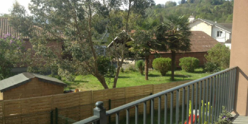 appartement à PAU (64000)