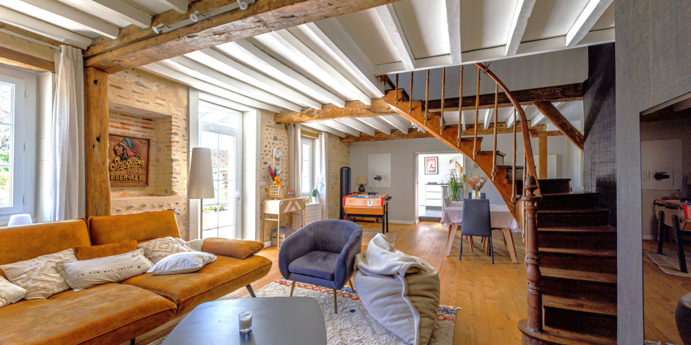 maison à PAU (64000)