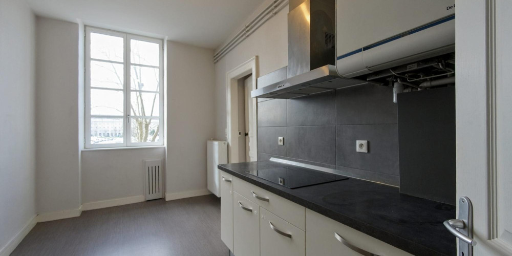 appartement à PAU (64000)