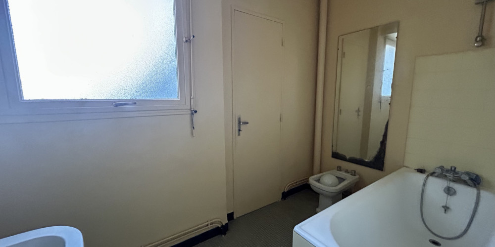 appartement à PAU (64000)