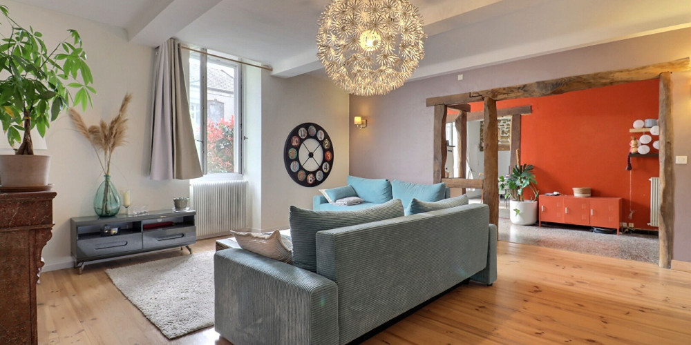 maison à NAY (64800)