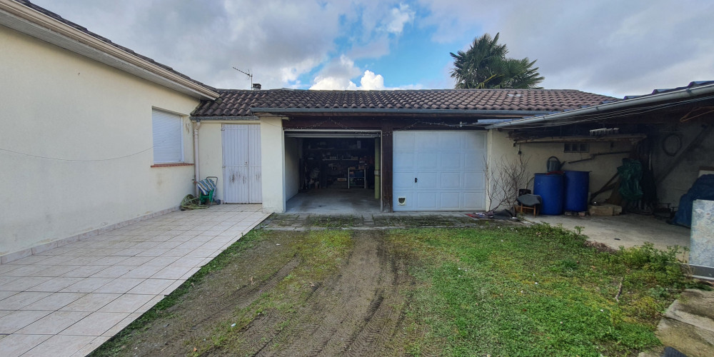 maison à LAMARQUE PONTACQ (65380)