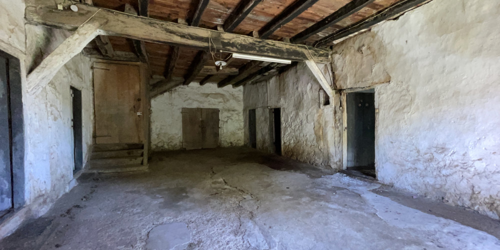 maison à AHAXE ALCIETTE BASCASSAN (64220)