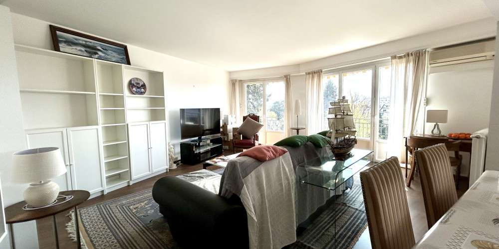 appartement à PAU (64000)
