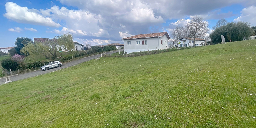 terrain à URCUIT (64990)