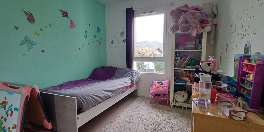 appartement à ST PEE SUR NIVELLE (64310)