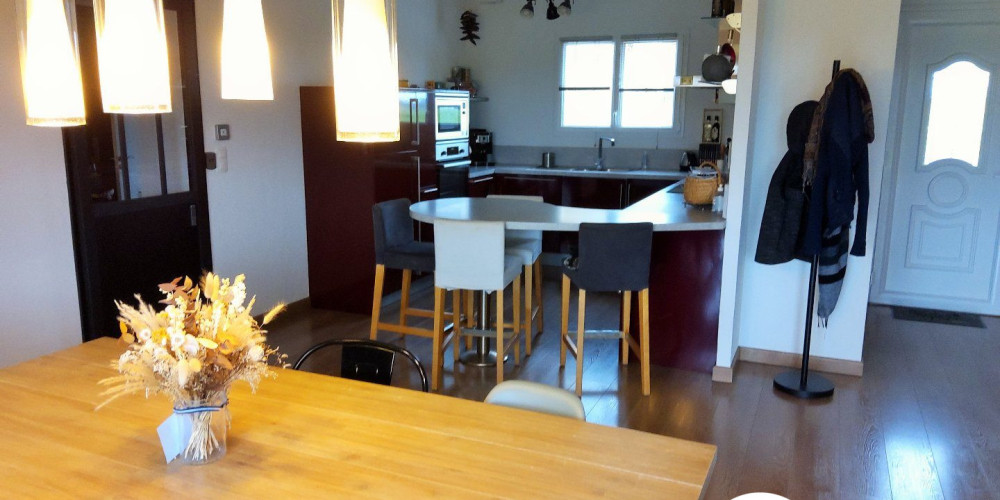 maison à THEZE (64450)