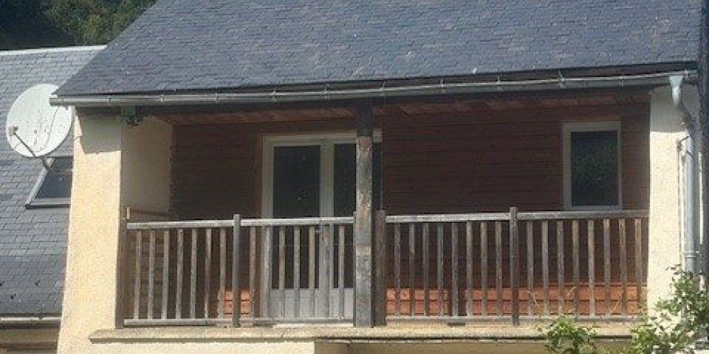 maison à CAMPAN (65710)