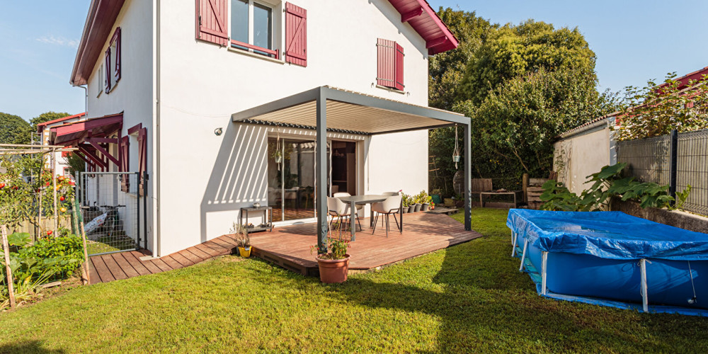 maison à ST PEE SUR NIVELLE (64310)