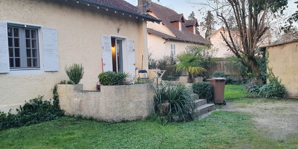 maison à PAU (64000)