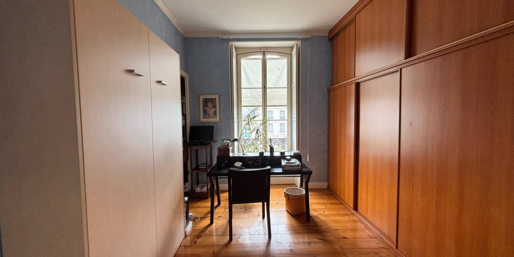 appartement à PAU (64000)