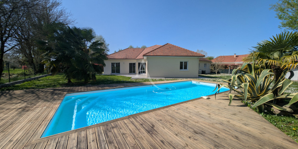 maison à PAU (64000)