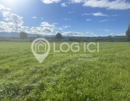 terrain  PONTACQ