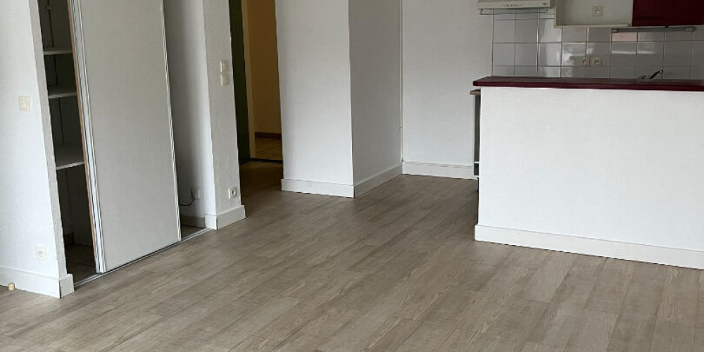 appartement à PAU (64000)