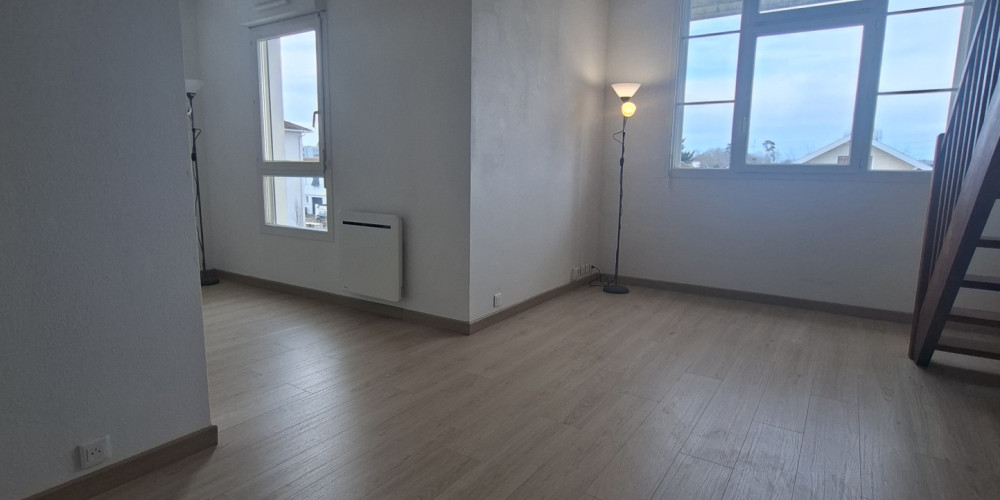 appartement à PAU (64000)