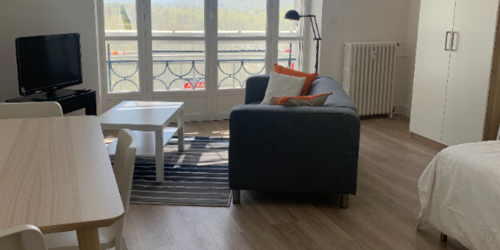 appartement à PAU (64000)
