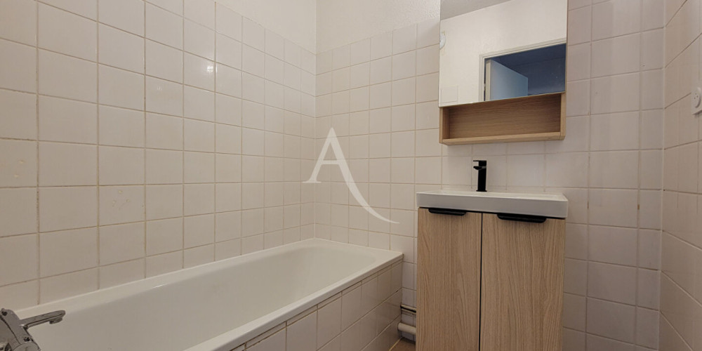 appartement à PAU (64000)