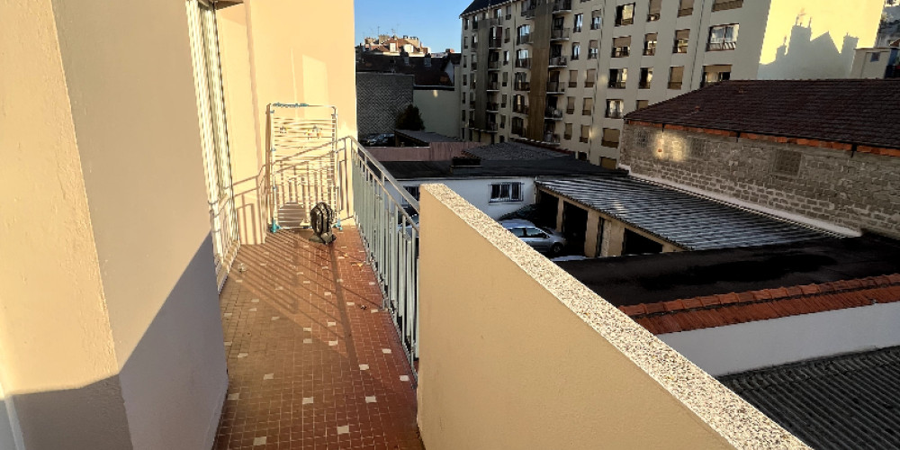 appartement à PAU (64000)