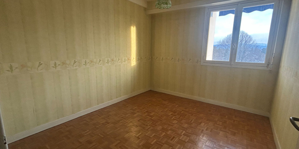 appartement à PAU (64000)