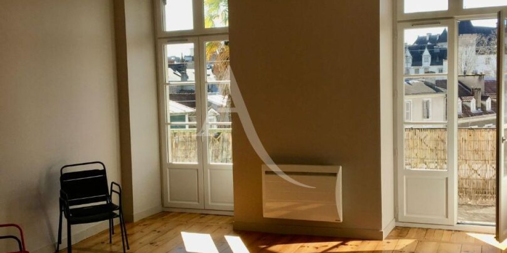appartement à PAU (64000)