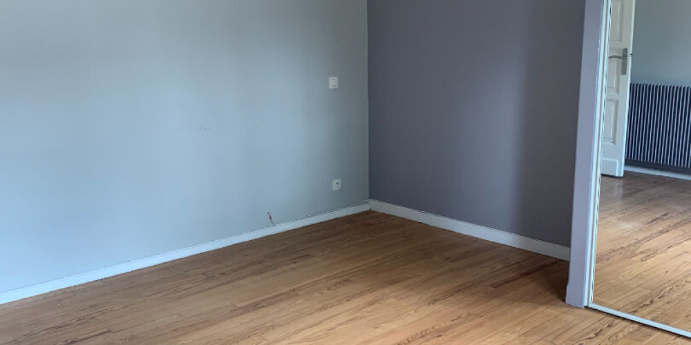 appartement à PAU (64000)