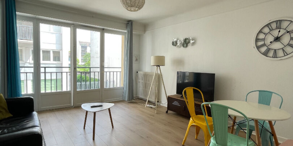 appartement à PAU (64000)